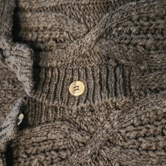 MENS SWEATER - Picture 3 of 4